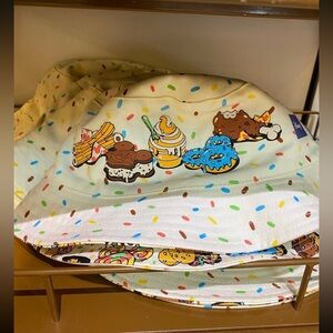 Disney Parks Eats Food and Snacks Collection Reversible Mickey Bucket Hat BNWT
